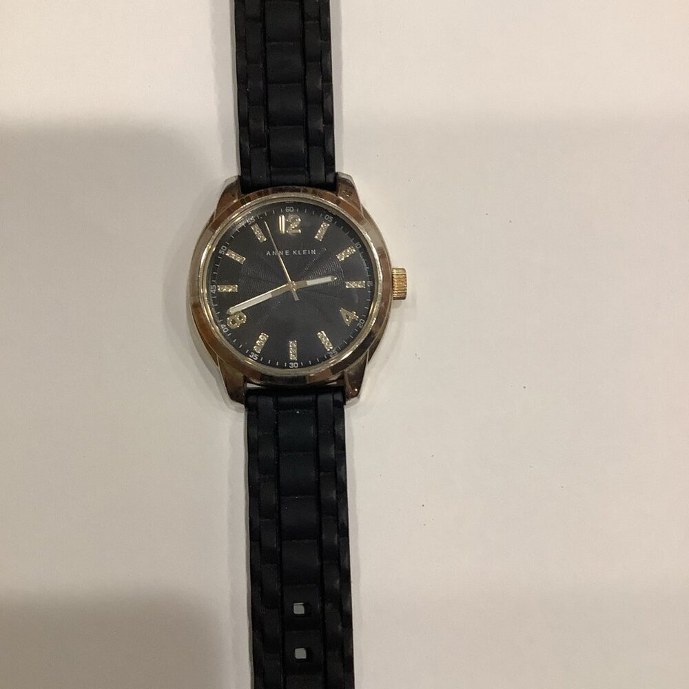 Anne Klein AK12120 Gold Bezel With Black Rubber Wristwatch. Preloved.